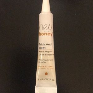 Hey honey Trick and Treat Cream Concealer